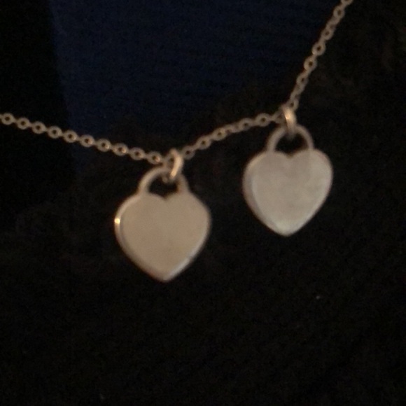 Return to Tiffany 2 hearts - one Tiffany blue enamel, boxed & bagged & authentic - Picture 5 of 11